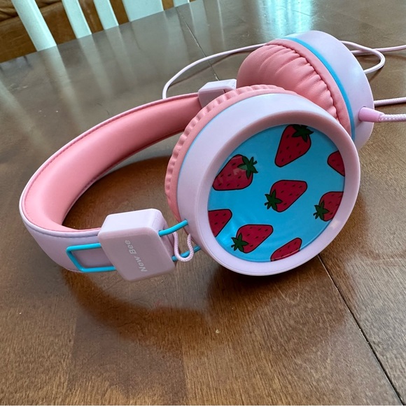 New Bee Girls Youth Headphones Pink - Picture 2 of 3